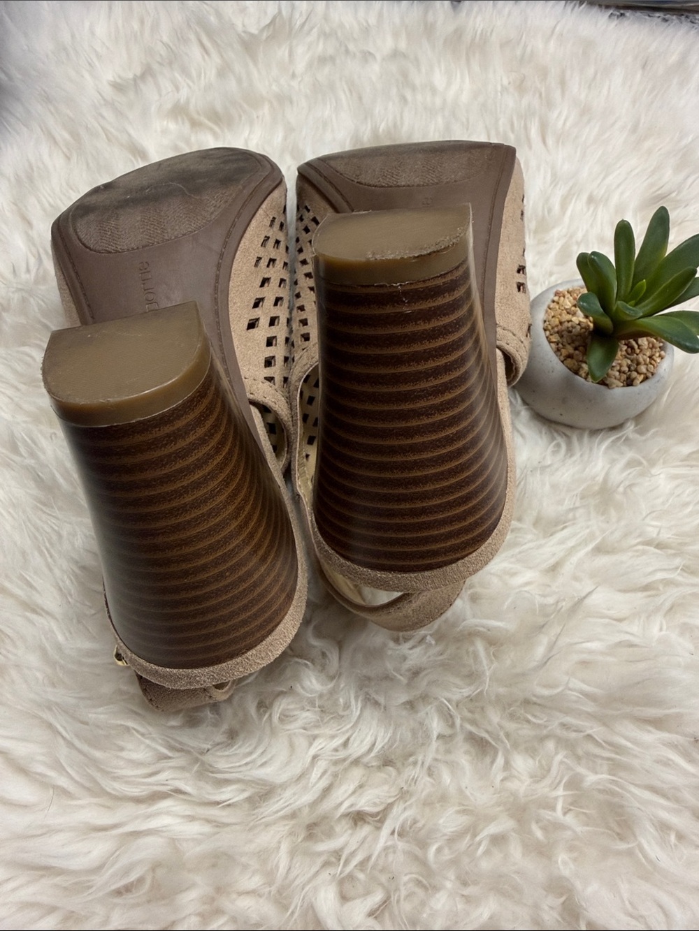 LizClaiborne LC GEMMA 3.25” Heel Vegan SANDALS EUC - Picture 8 of 8